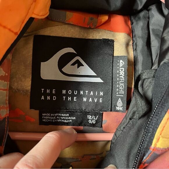 QuikSilver Boy's Large (12) 10K Dry Flight Snowboard Jacket. - Picture 5 of 9